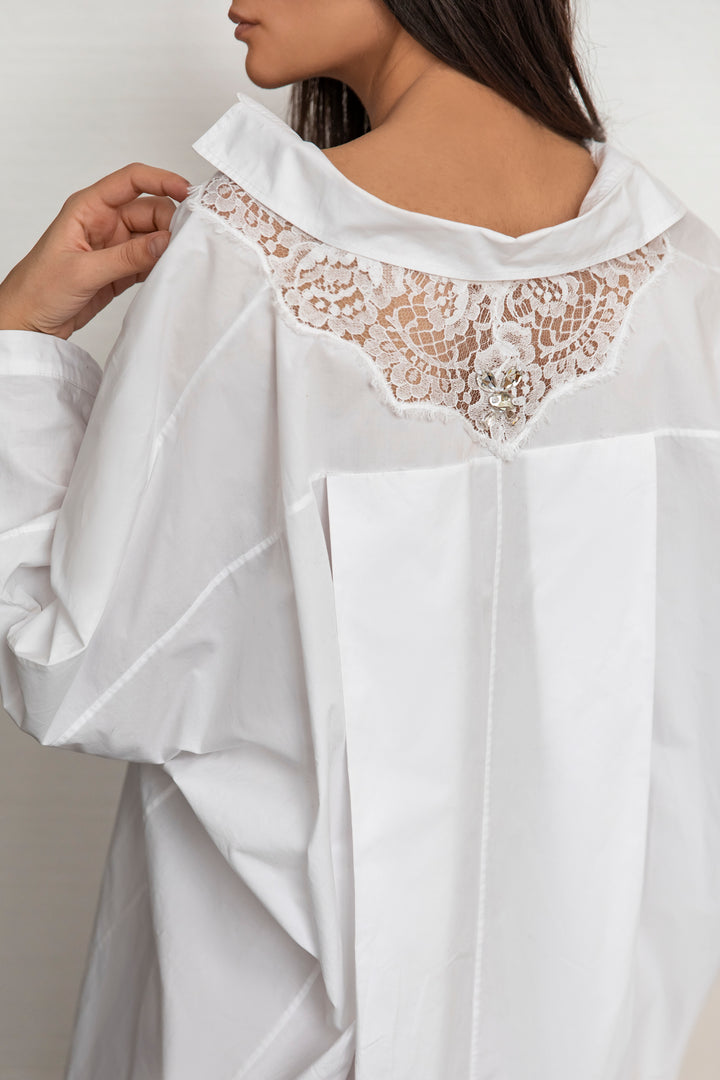 Gioia Lace Inserts Cotton Shirt Dress In White-Silver Buttons