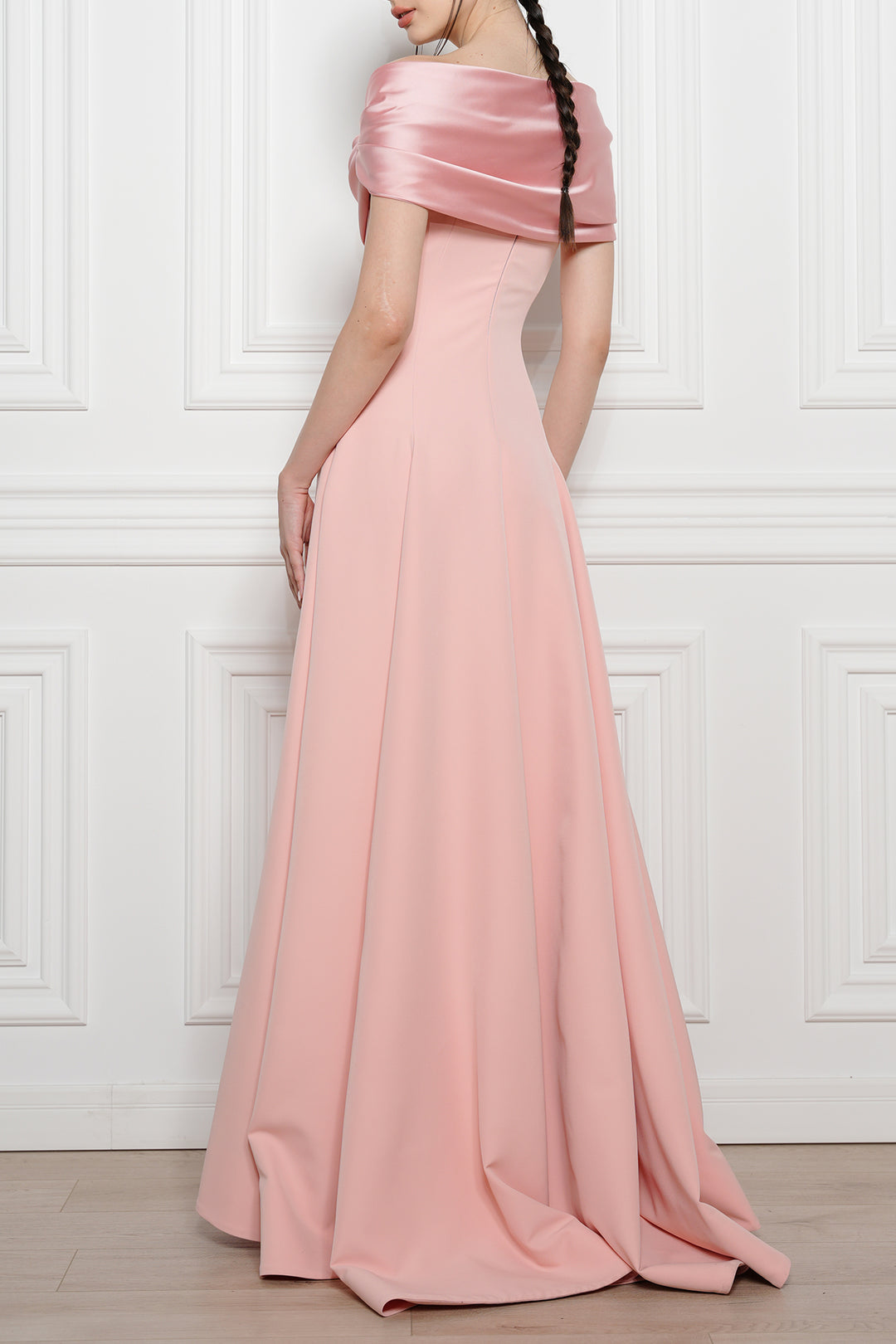Salma Crepe Long Dress In Powder-Pink