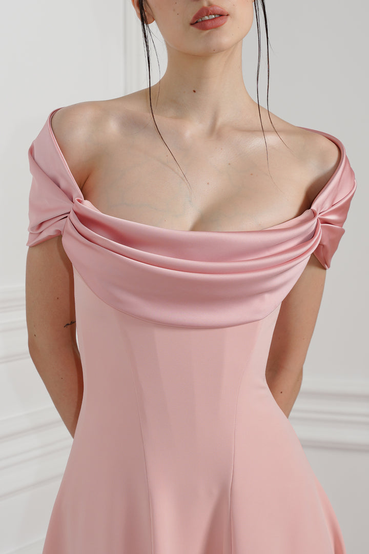 Salma Crepe Long Dress In Powder-Pink