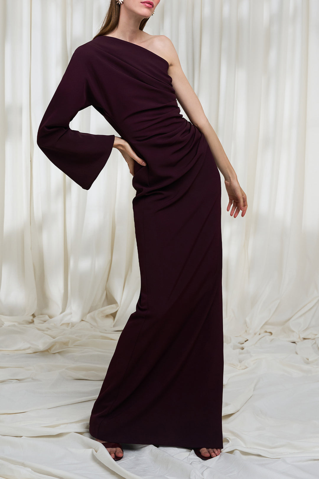 Cory One-shoulder Crepe Long Dress In Merlot
