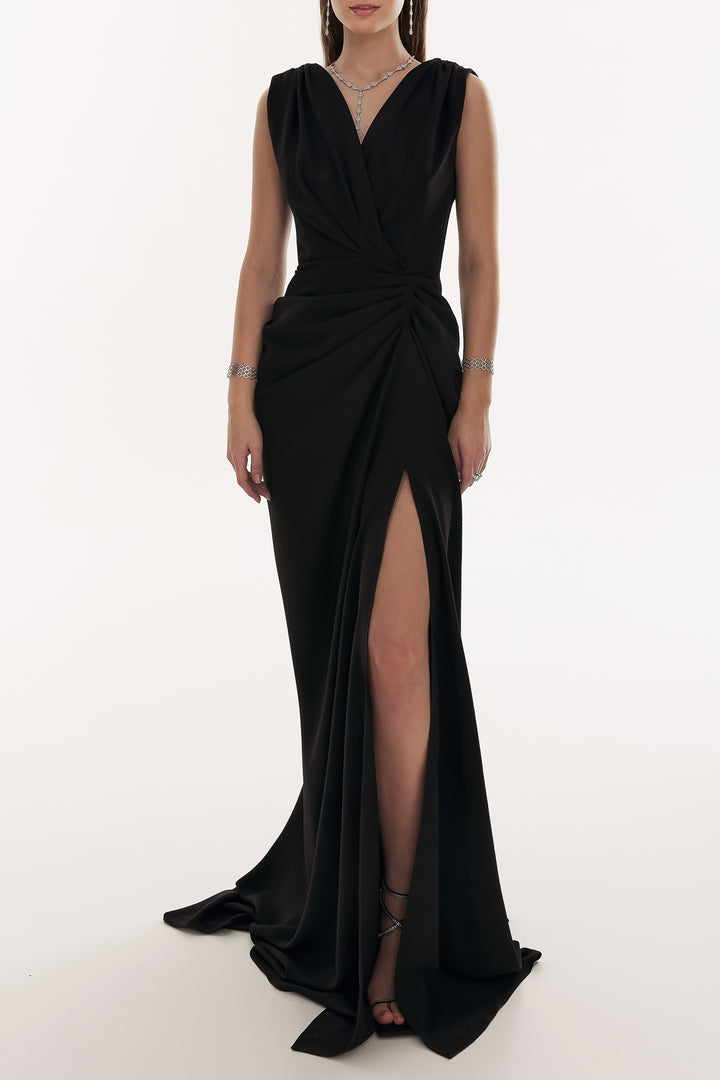 Saara Crepe Long Dress In Black
