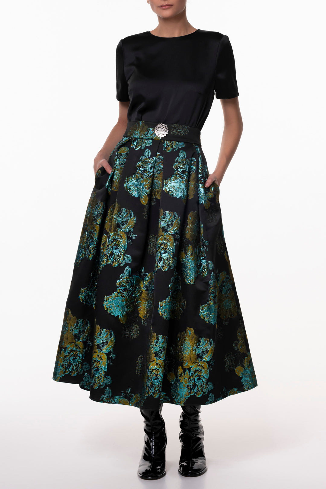 Jasmine Flower Brocade Skirt In Black Turqoise