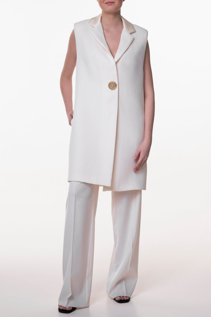 Jackie Versatile Vest In Ivory