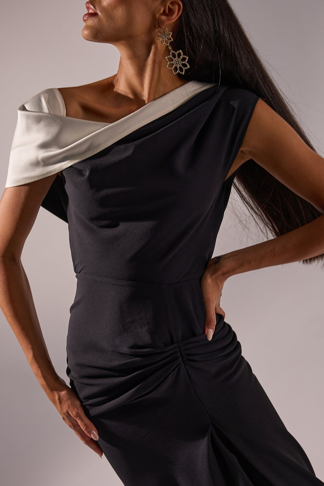 Aqusa Long Dress In Black-white