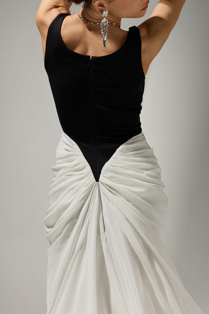 Kiara Long Dress In Black-White