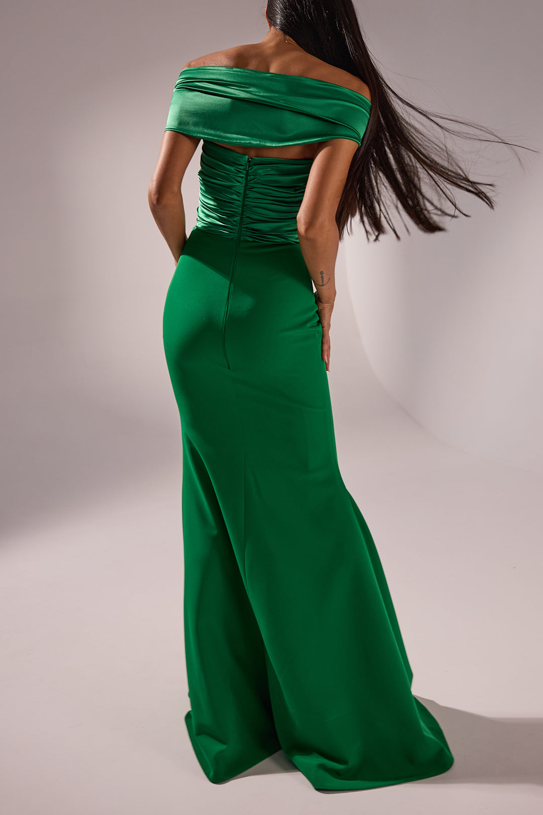 Iram Long Dress In Fresh-Green