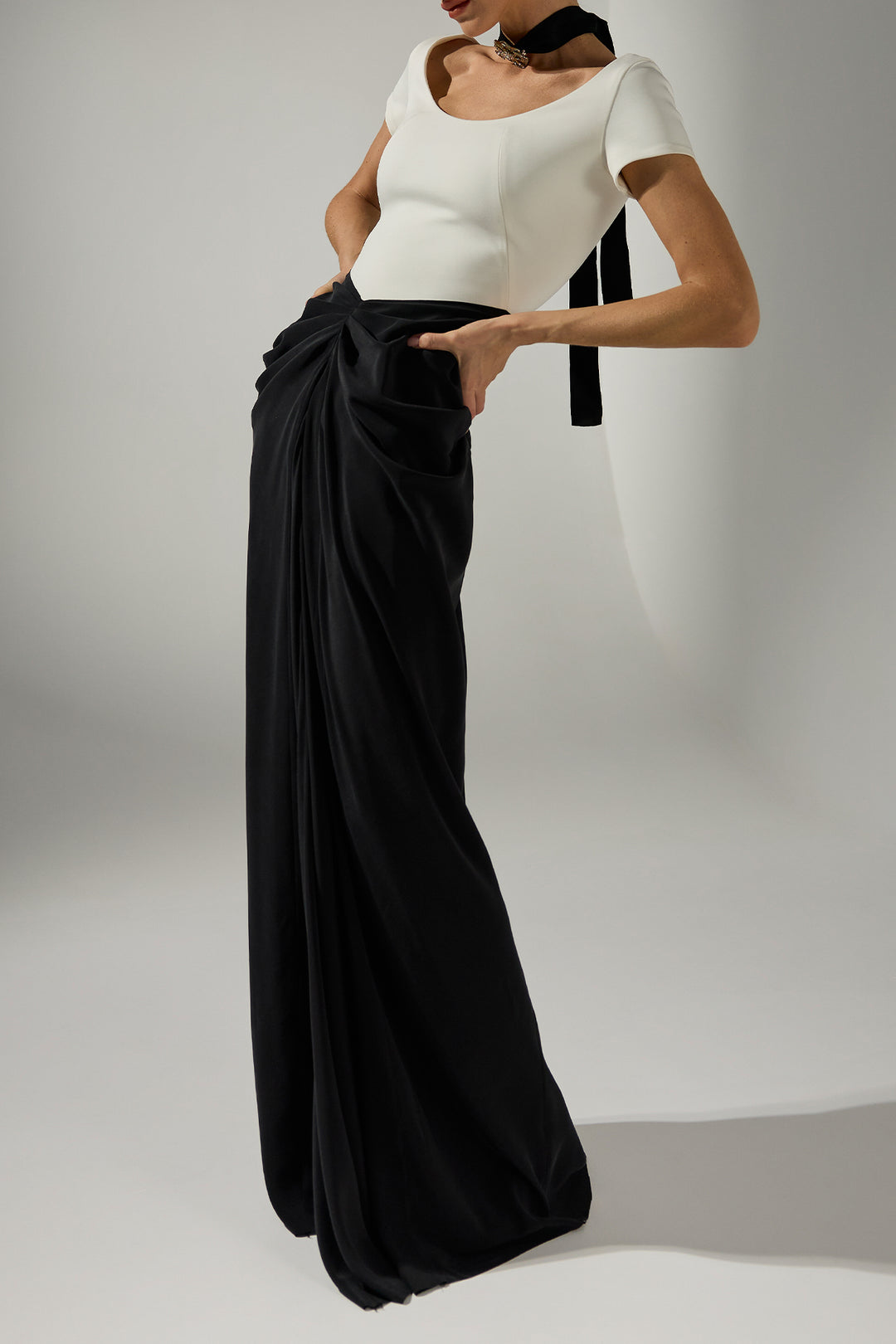 Amna Long Dress In Black-White