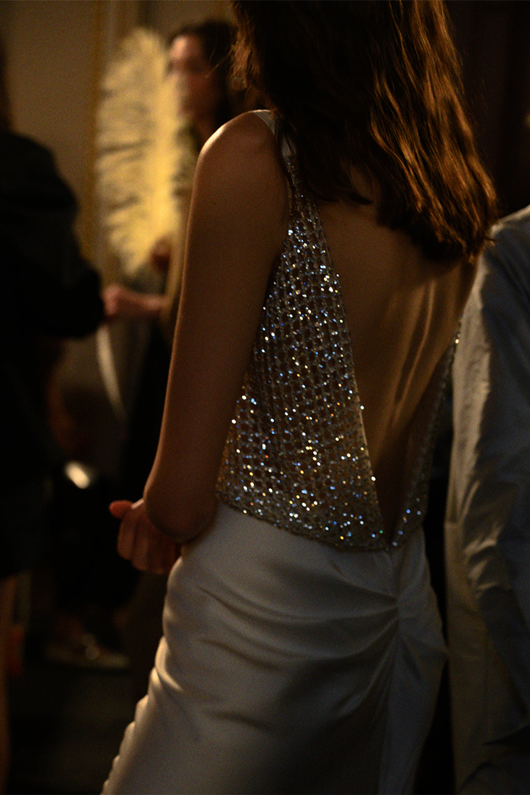 Elaris Dress In White-Silver