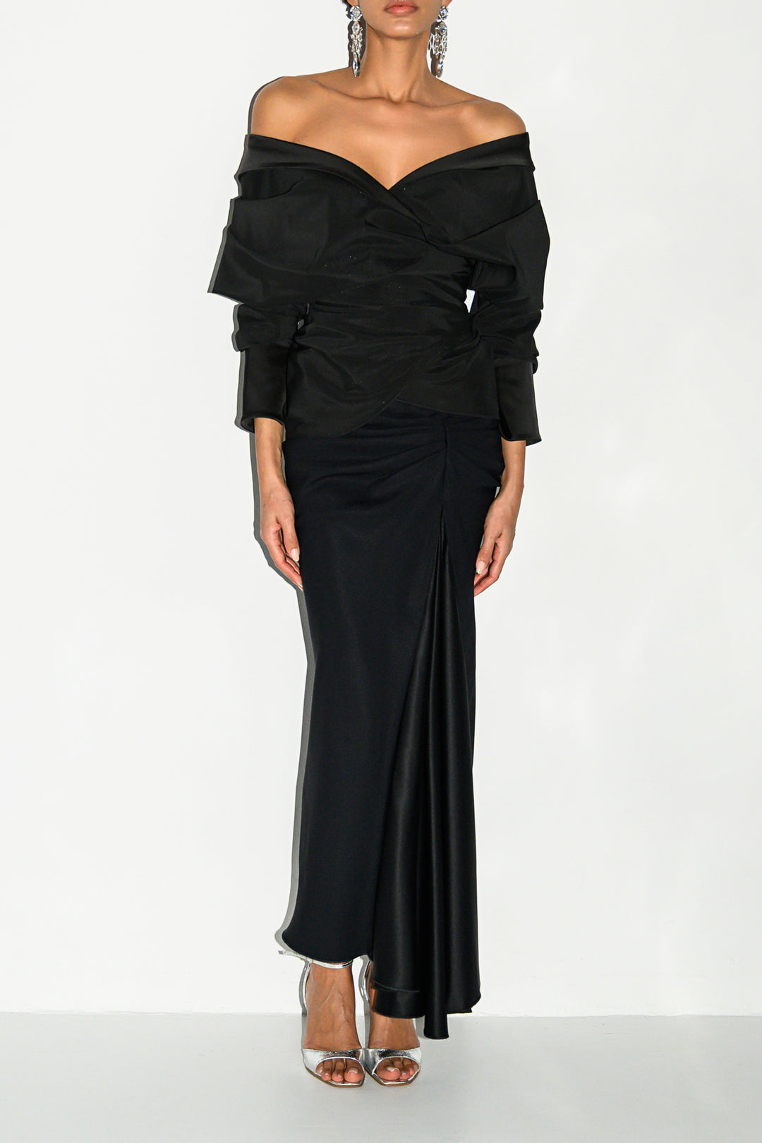 Sylvie Midi Skirt In Black