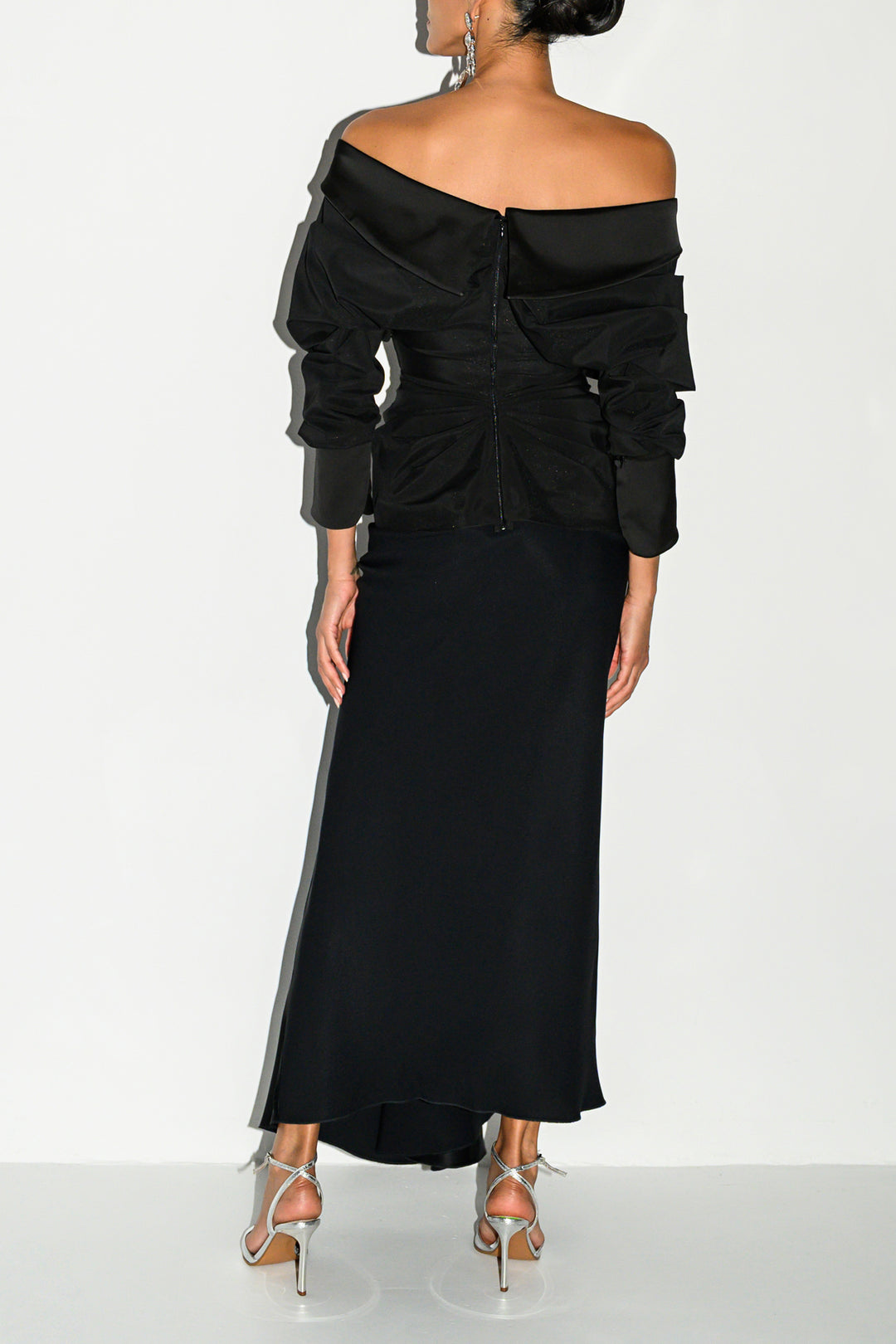 Sylvie Midi Skirt In Black