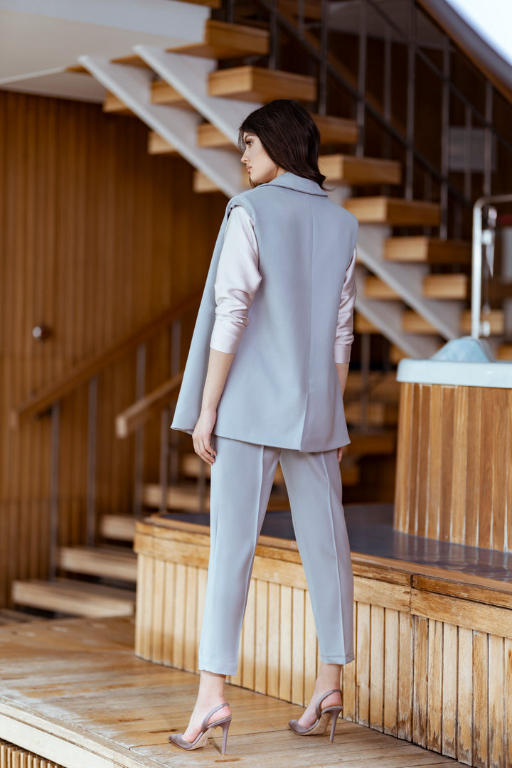 Classic Conic Wool Pants in Pearl